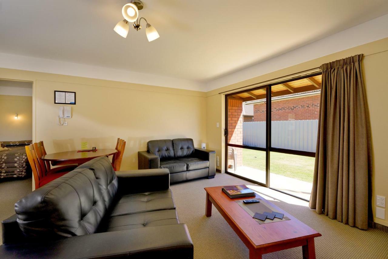 Mosgiel Regency Motel Exterior photo